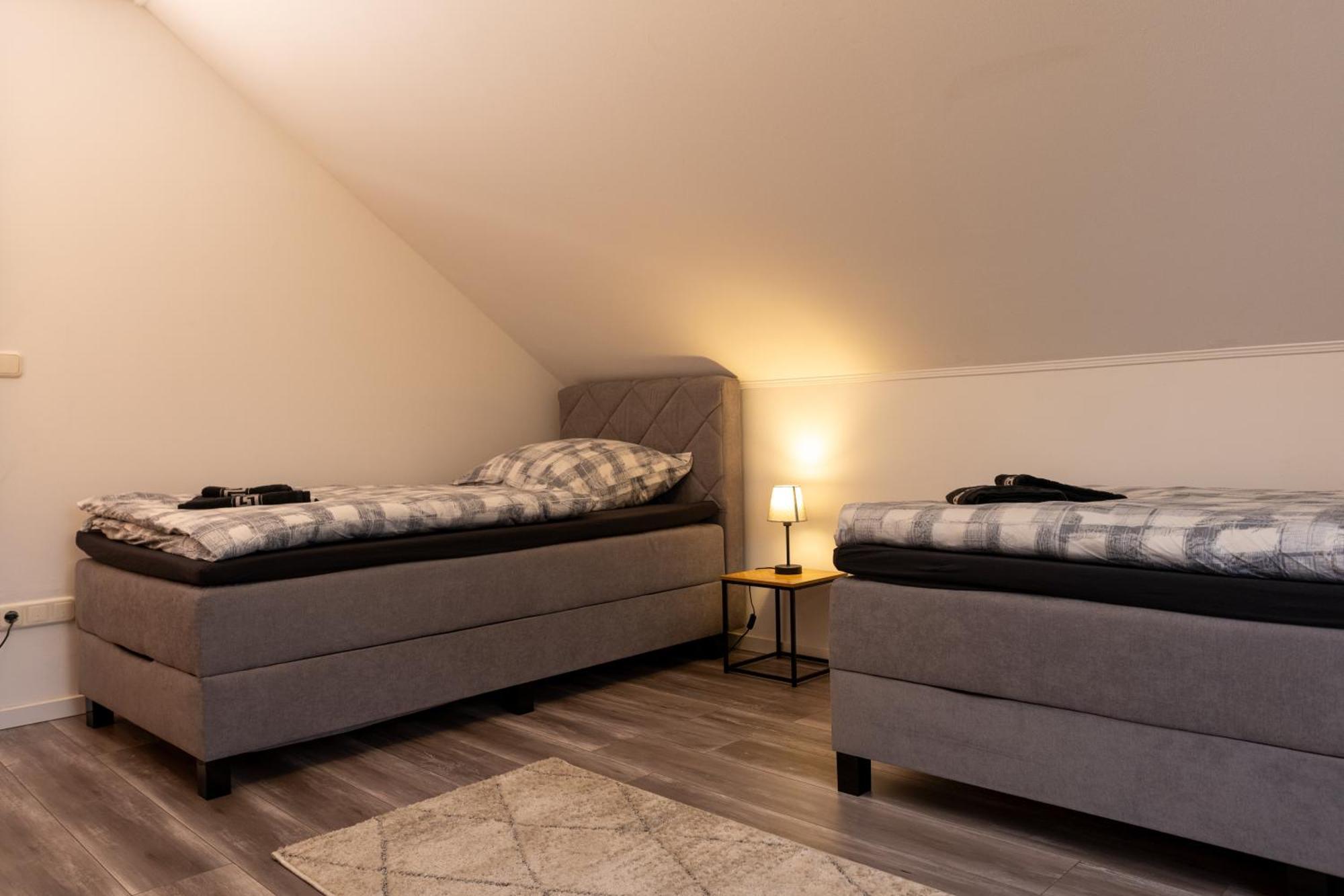 Ganzes Ferienhaus In Leipzig Mit Garage Und Fussbodenheizung Luaran gambar