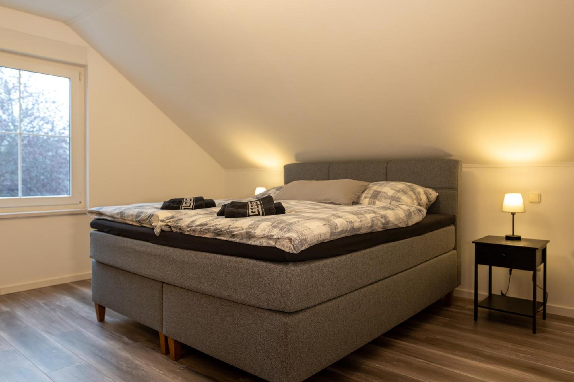 Ganzes Ferienhaus In Leipzig Mit Garage Und Fussbodenheizung Luaran gambar