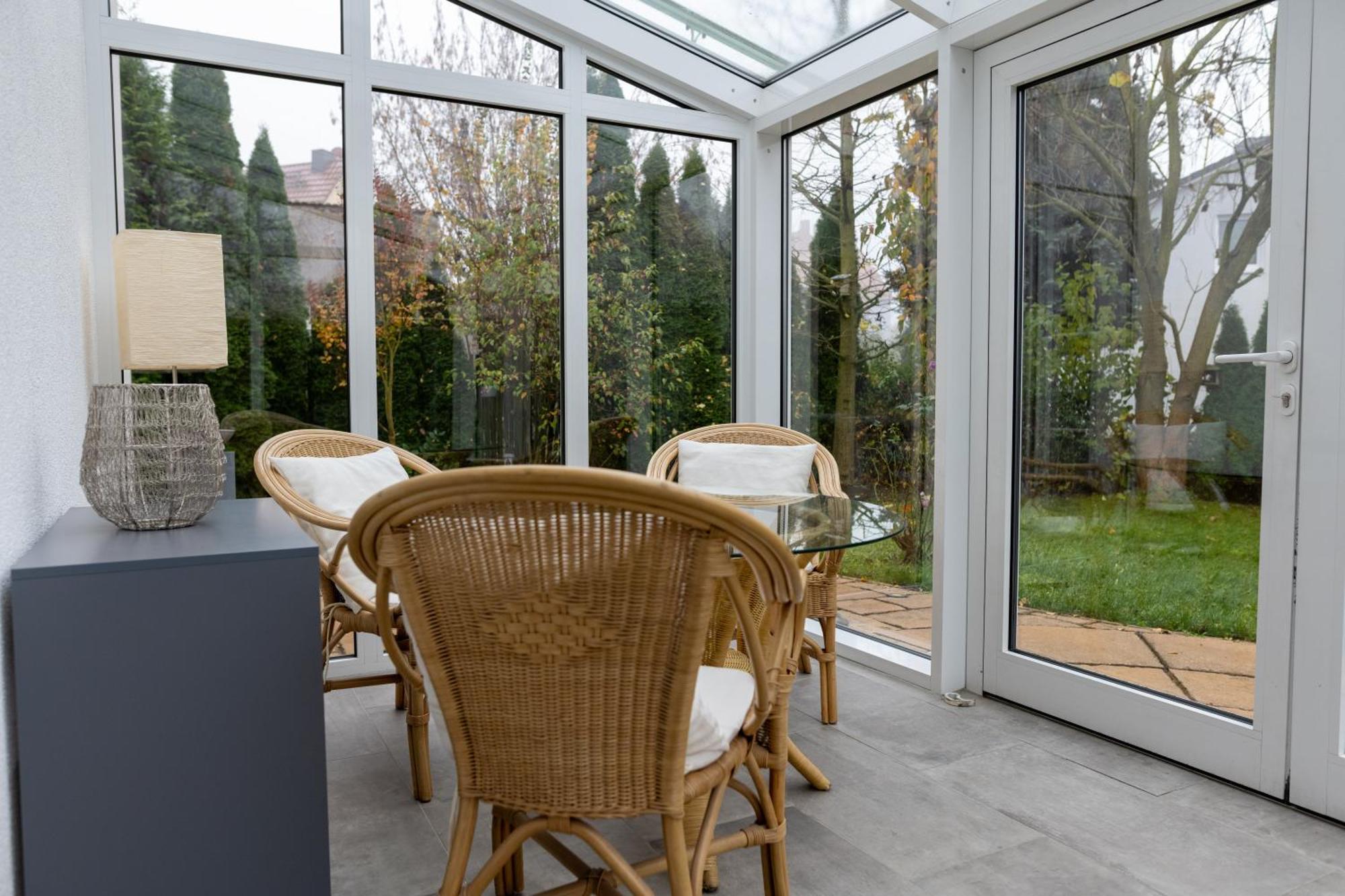 Ganzes Ferienhaus In Leipzig Mit Garage Und Fussbodenheizung Luaran gambar