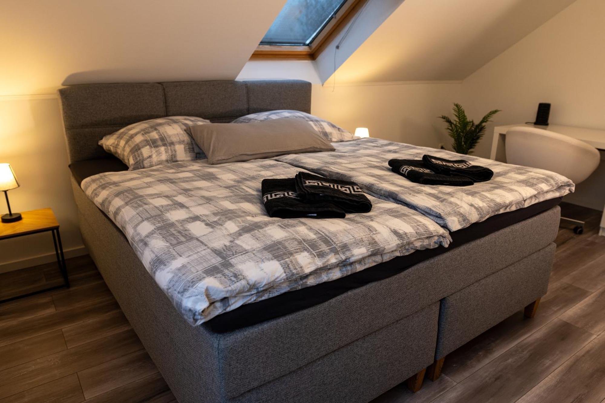 Ganzes Ferienhaus In Leipzig Mit Garage Und Fussbodenheizung Luaran gambar