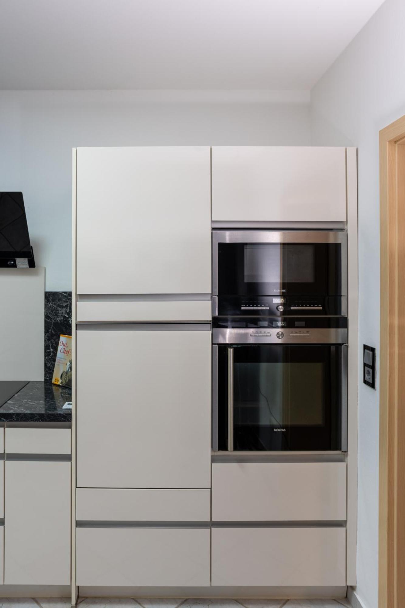 Ganzes Ferienhaus In Leipzig Mit Garage Und Fussbodenheizung Luaran gambar
