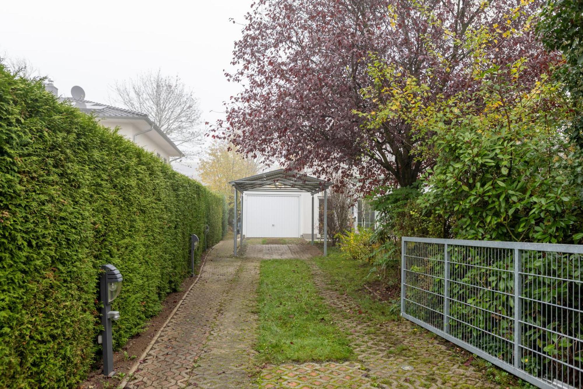Ganzes Ferienhaus In Leipzig Mit Garage Und Fussbodenheizung Luaran gambar