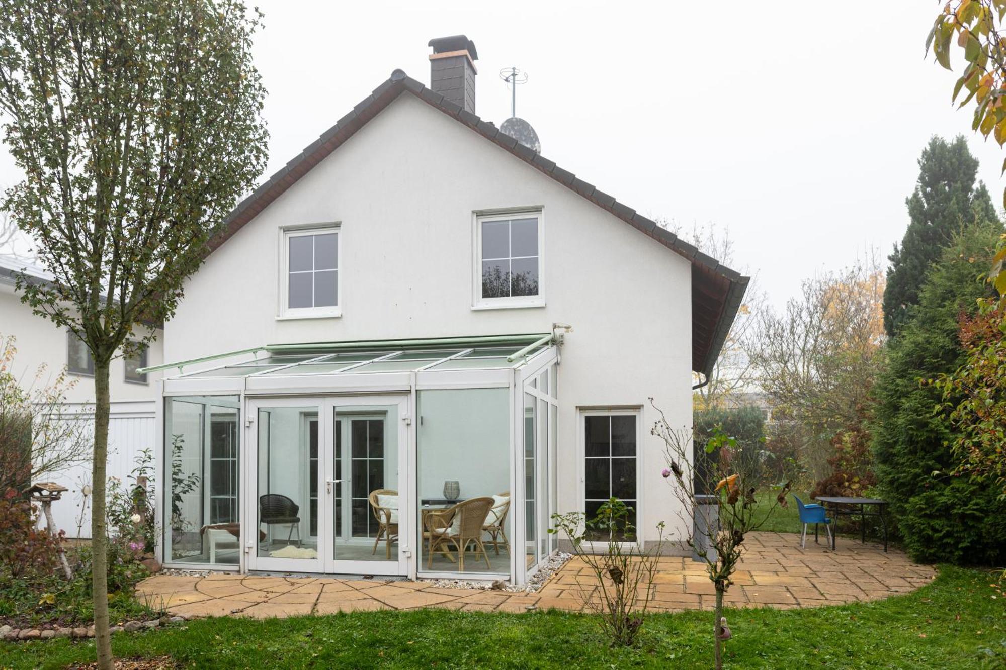 Ganzes Ferienhaus In Leipzig Mit Garage Und Fussbodenheizung Luaran gambar