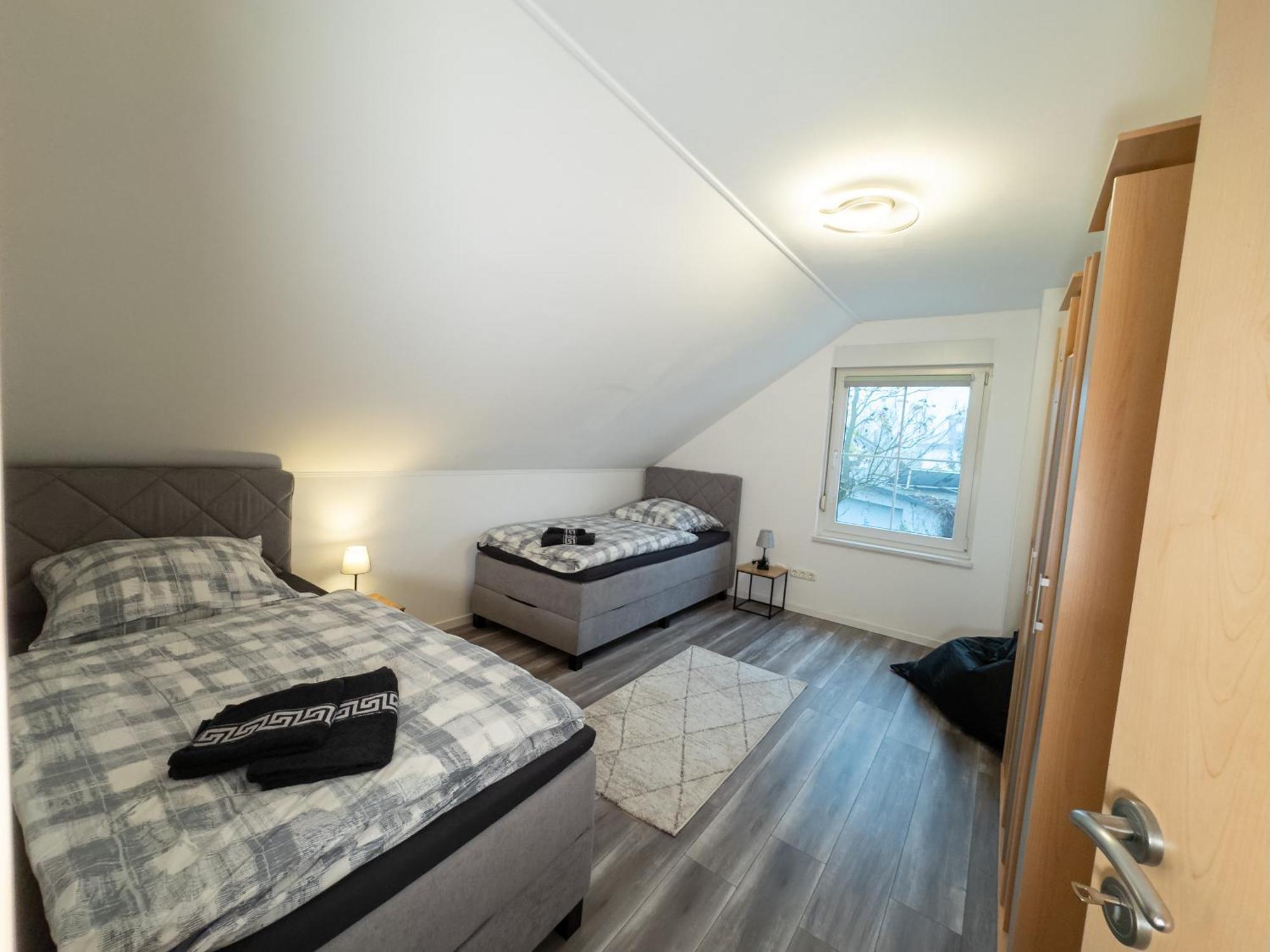 Ganzes Ferienhaus In Leipzig Mit Garage Und Fussbodenheizung Luaran gambar